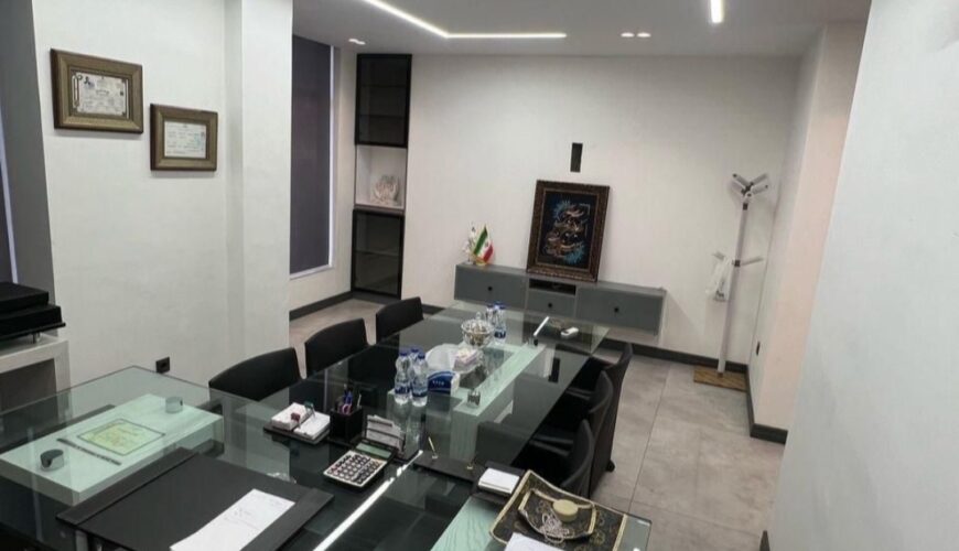 زعفرانیه ۱۰۰ متر اداری تابلو خور با نور عالی