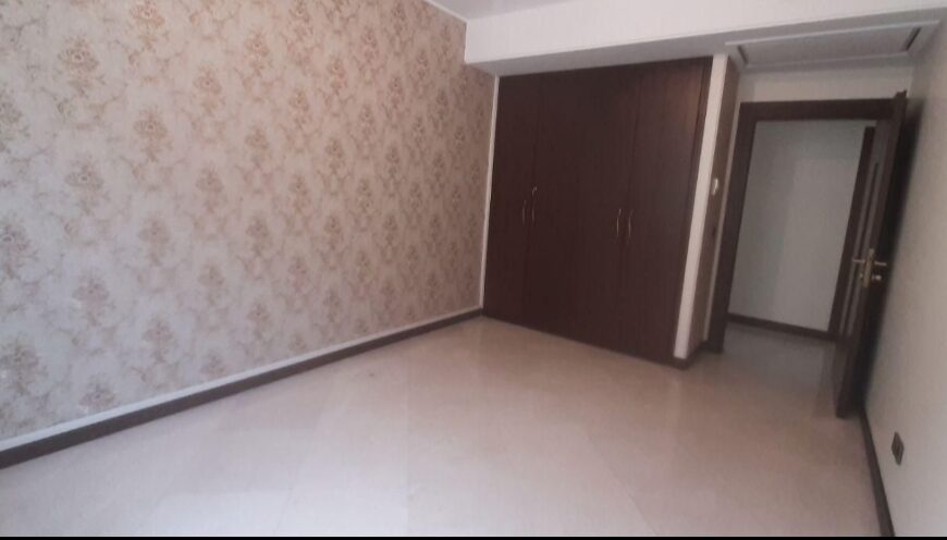 کامرانیه شمالی ،۱۸۰متری سه اتاق
