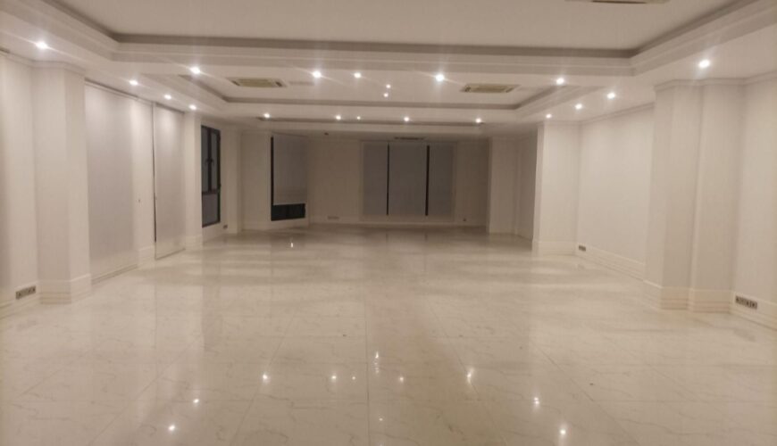 زعفرانیه ۲۶۰ متر ،نورگیر فوق‌العاده، مدرن